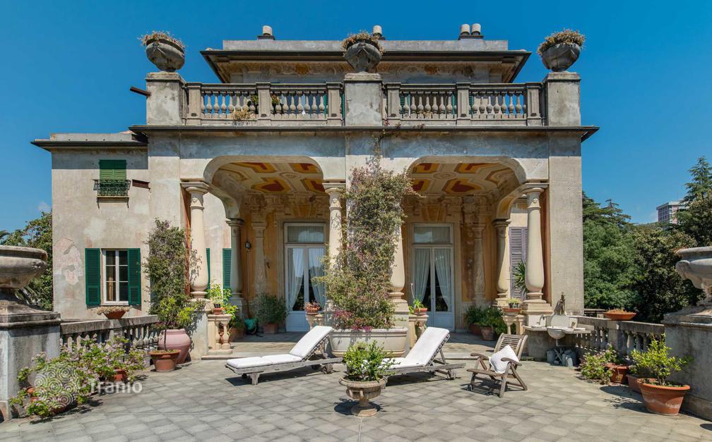 Apartment for sale in Genoa, Italy — listing 1875374