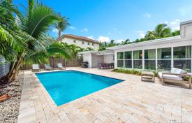 Cozy villa with a garden, a backyard, a barbecue area and a patio, Key Biscayne, USA for $1,700,000
