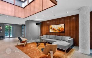 4-bedroom apartment in Queens Quay West for C$820,000