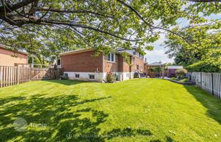 11-bedroom house in North York for C$1,667,000