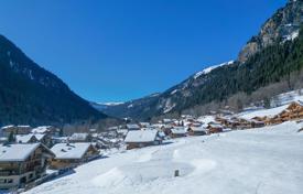 3 bedroom off plan luxury south facing apartments just 100m from Chatel slopes for 920,000 €