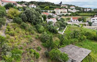 Land plot 2,850 m² in Kampor for 700,000 €