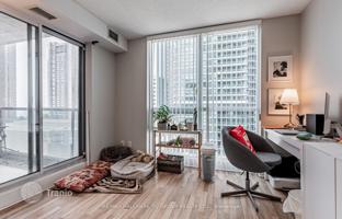 4-bedroom apartment in Yonge Street for C$778,000