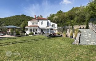 5-bedroom house 255 m² in Veprinac for 1,555,000 €