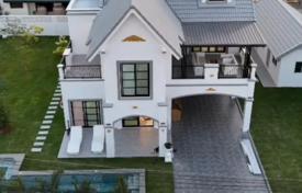 4-bedrooms villa 704 m² in Pattaya, Thailand for $503,000