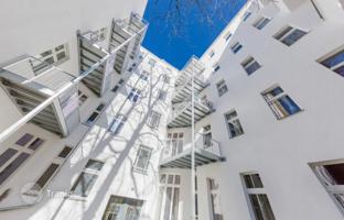 Spacious apartment with a terrace and a unique city view, Berlin, Germany for 835,000 €