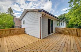 Terraced house – Scarborough, Toronto, Ontario,  Canada for C$1,229,000