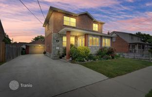 10-bedroom house in North York for C$1,618,000