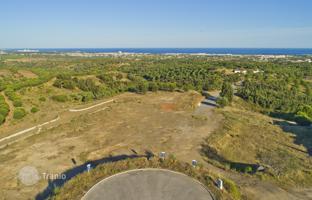 Land plot 1,093 m² in Faro City for 1,000,000 €