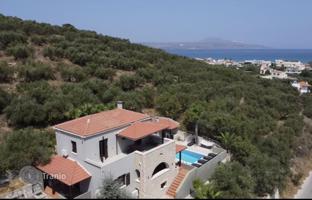 4-bedroom villa 185 m² in Almyrida for 575,000 €