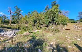 Land plot 6,100 m² in Permani for 110,000 €