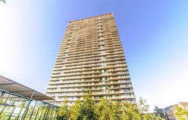 Apartment – The Queensway, Toronto, Ontario,  Canada for C$964,000