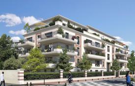 Apartment – Ile-de-France, France for From 320,000 €