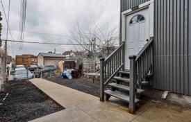 Terraced house – York, Toronto, Ontario,  Canada for C$1,410,000