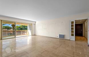 3-bedroom apartment in Le Cannet for 750,000 €
