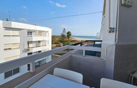 Newly renovated apartment 50m from the beach for 245,000 €