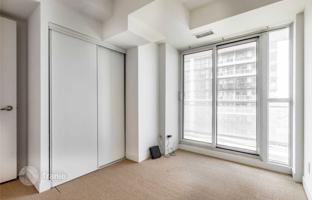 2-bedroom apartment in Etobicoke for C$899,000