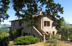 Two-storey villa with a pool and an olive grove in San Casciano dei Bagni, Tuscany, Italy for 1,400,000 €