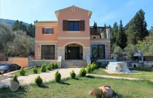 5-bedroom villa 350 m² in Kokkini for 850,000 €