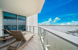 Bright apartment with ocean views in a residence on the first line of the beach, North Miami Beach, Florida, USA for $999,000