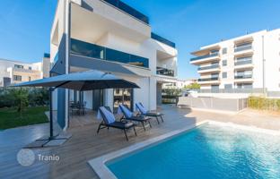 4-bedroom house 207 m² in Porec for 899,000 €