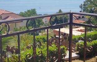2-bedroom apartment 74 m² in Primorje-Gorski Kotar County for 350,000 €