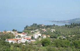 Plot of land with panoramic views of the sea and surroundings in Sithonia, Halkidiki, Greece for 150,000 €