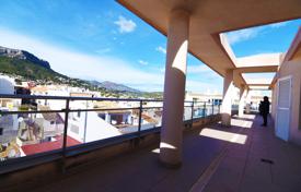 Four-bedroom penthouse with breathtaking views in Calpe, Alicante, Spain for 300,000 €