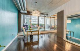 Apartment – Richmond Street West, Old Toronto, Toronto,  Ontario,   Canada for C$960,000