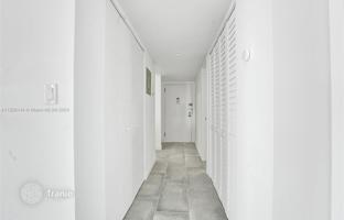 1-bedroom apartments in condo 93 m² in Miami Beach for $332,000