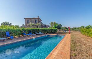 3-bedroom country house 463 m² in Orvieto for 790,000 €