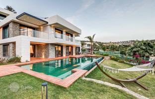 5-bedroom villa 650 m² in Torba for 180,467,000 TRY