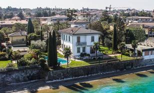 Historic villa with its own pier, Decenzano del Garda, lake Garda, Italy for 16,000,000 €