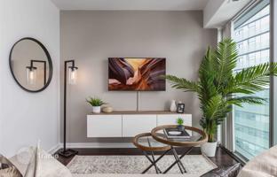 2-bedroom apartment in York Street for C$728,000