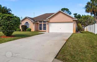 3-bedroom house 200 m² in Florida for $385,000