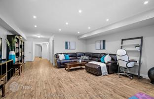 9-bedroom house in Scarborough for C$2,229,000