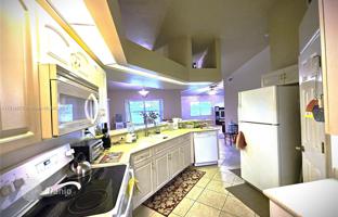4-bedroom house 301 m² in Lehigh Acres for $410,000