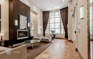 2-bedroom apartment in The Esplanade for C$962,000