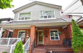 Terraced house – York, Toronto, Ontario,  Canada for C$1,074,000