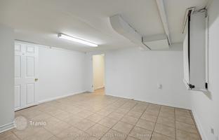 12-bedroom townhouse in Manning Avenue for C$1,634,000