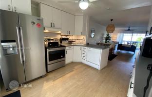 2-bedroom apartment 98 m² in Hallandale Beach for $310,000