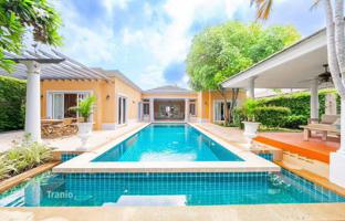 4-bedroom villa 450 m² in Pattaya for $879,000