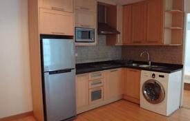 2 bed Condo in Silom Terrace Silom Sub District for $525,000