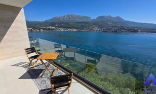 2-bedroom apartment 57 m² in Herceg Novi city for 300,000 €