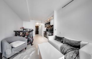 1-bedroom apartment in Peter Street for C$976,000