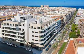 Duplex penthouse with a solarium at 400 meters from the beach, Torrevieja, Spain for 495,000 €