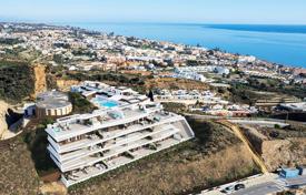 Penthouse with private solarium and sea views in Rincon de la Victoria for 535,000 €