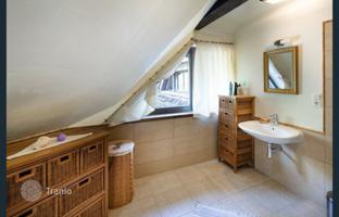 3-bedroom townhouse 338 m² in Cēsis Municipality for 340,000 €