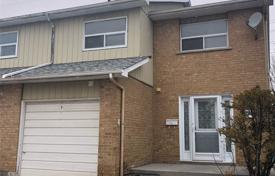 Terraced house – Scarborough, Toronto, Ontario,  Canada for C$1,099,000