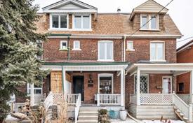 Terraced house – Concord Avenue, Old Toronto, Toronto,  Ontario,   Canada for C$1,497,000
